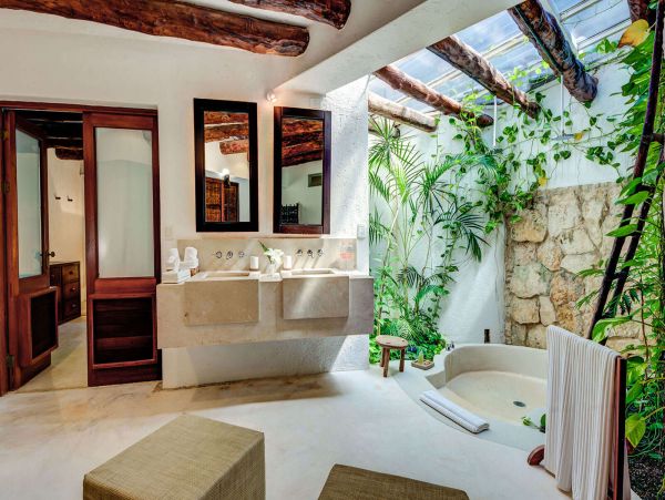 Luxury Oceanfront Vacation Rental in Riviera Maya