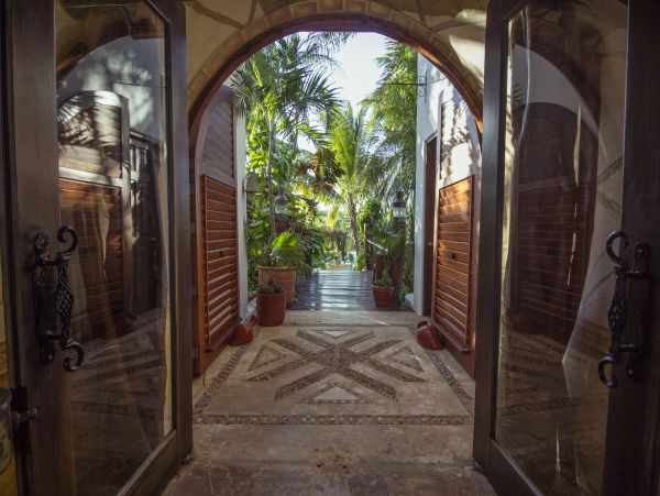 Cancun Home 989353