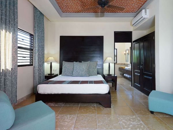 Cancun Home 989355