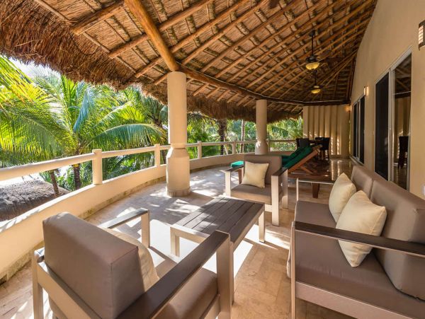 Beautiful Five Bedroom Villa Ocean Front in Soliman Bay