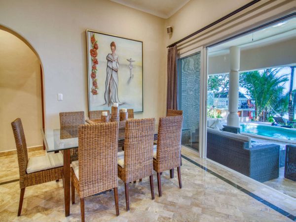 Beautiful Five Bedroom Villa Ocean Front in Soliman Bay