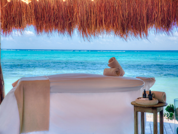 Beautiful Five Bedroom Villa Ocean Front in Soliman Bay
