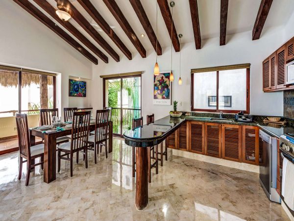 Nine Bedroom Luxury Villa in Playa Del Carmen Private Pool