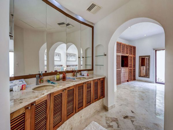 Nine Bedroom Luxury Villa in Playa Del Carmen Private Pool