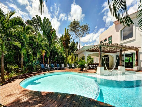 Cancun Home 989403