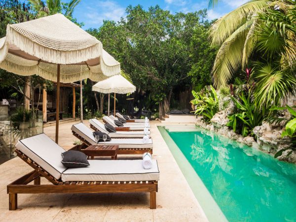 Walk to Beach Five Bedrooms in Puerto Aventuras Cancun