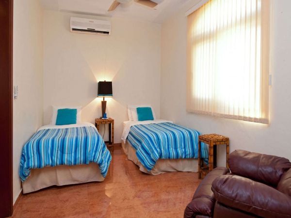 Cancun Home 989406
