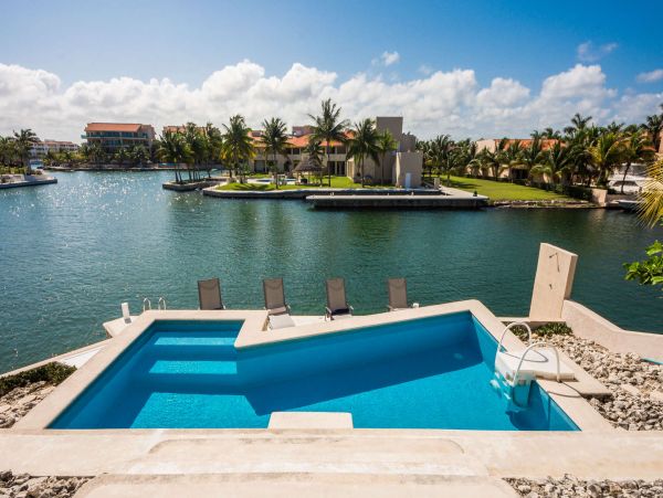 Cancun Home 989408