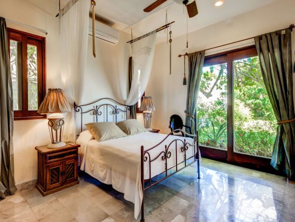 Cancun Home 989411