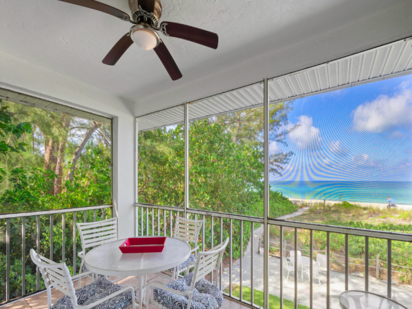 Longboat Key Gulf Front Condo with Direct Access to Beach, Access to Pool and BBQ Areas