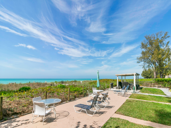 Longboat Key Gulf Front Condo with Direct Access to Beach, Access to Pool and BBQ Areas