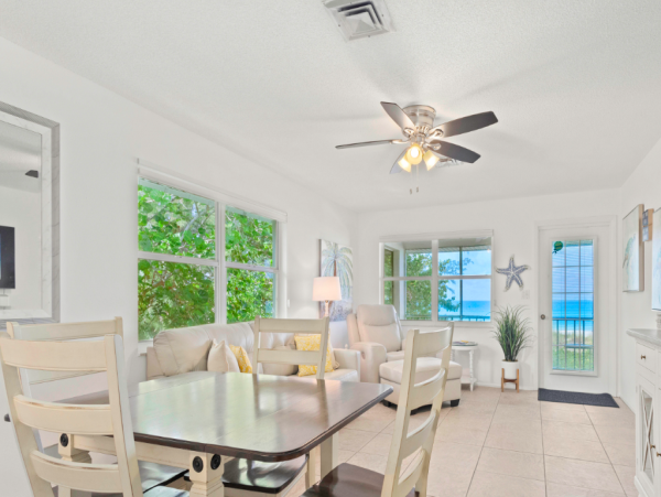 Longboat Key Gulf Front Condo with Direct Access to Beach, Access to Pool and BBQ Areas