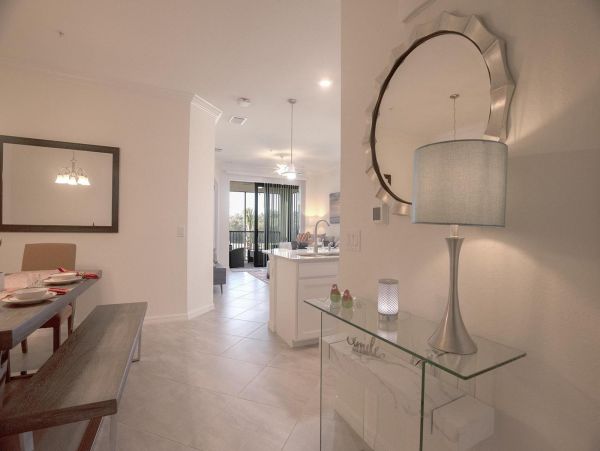 Luxury Stunning Condo in a Scenic Golf Community