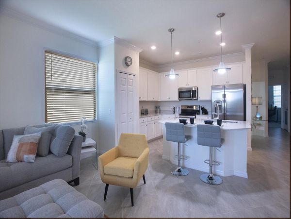 Luxury Stunning Condo in a Scenic Golf Community