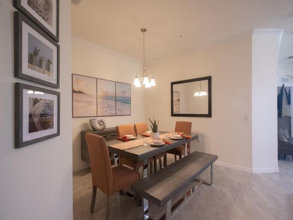 Luxury Stunning Condo in a Scenic Golf Community