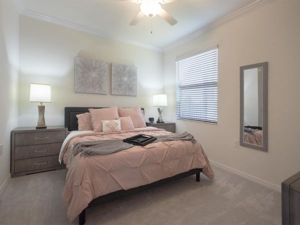 Luxury Stunning Condo in a Scenic Golf Community