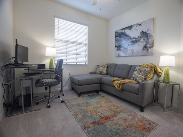 Luxury Stunning Condo in a Scenic Golf Community