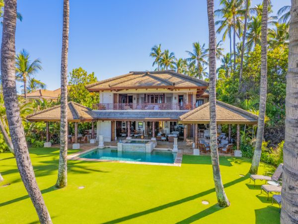 Wailea Luxury Home with Pool & Spa Right on the Beach