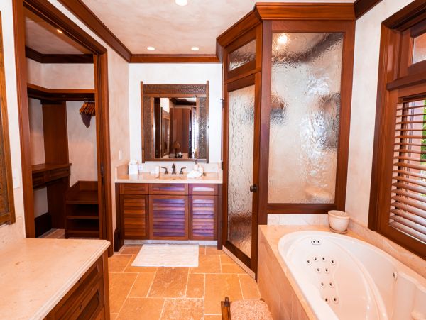 Wailea Luxury Home with Pool & Spa Right on the Beach
