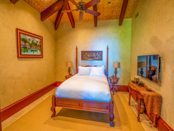 Wailea Luxury Home with Pool & Spa Right on the Beach