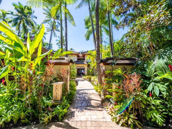 Wailea Luxury Home with Pool & Spa Right on the Beach