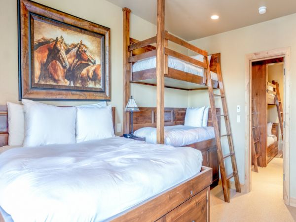 Telluride Mountain Village Vacation Home with Mountain View