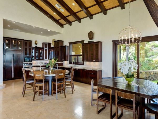 Lahaina Four Bedroom Vacation Home with Private Pool