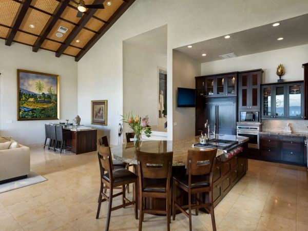 Lahaina Four Bedroom Vacation Home with Private Pool