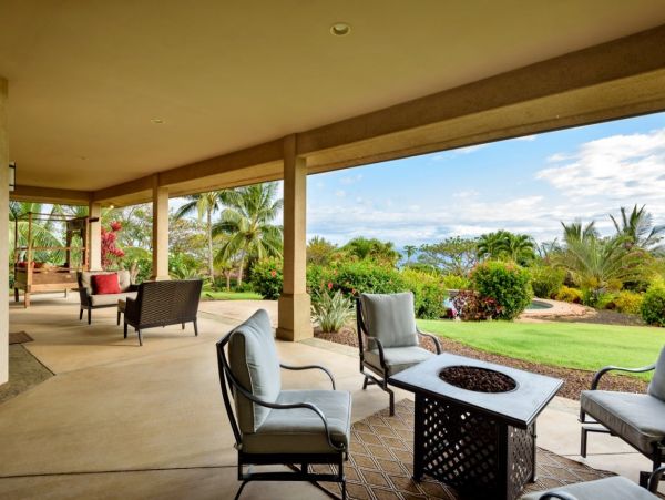 Lahaina Four Bedroom Vacation Home with Private Pool