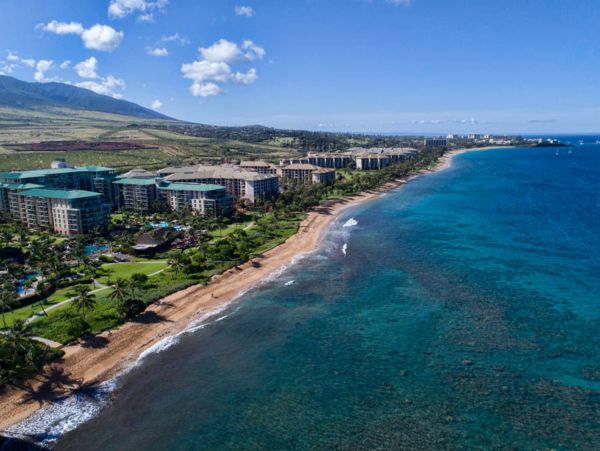 Lahaina Four Bedroom Vacation Home with Private Pool