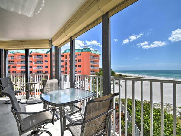 Beachfront Three Bedroom Vacation Rental in Indian Shores