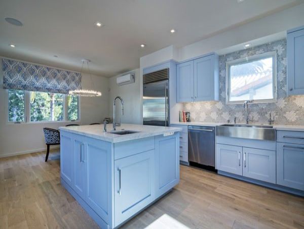 Lovely 2 Bedroom Condo Sleeps 4  Guests in Santa Barbara