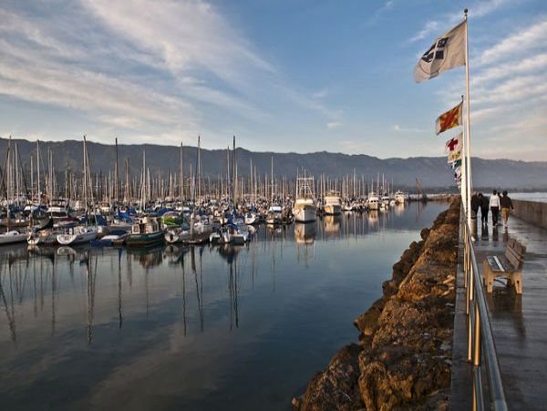 Lovely 2 Bedroom Condo Sleeps 4  Guests in Santa Barbara