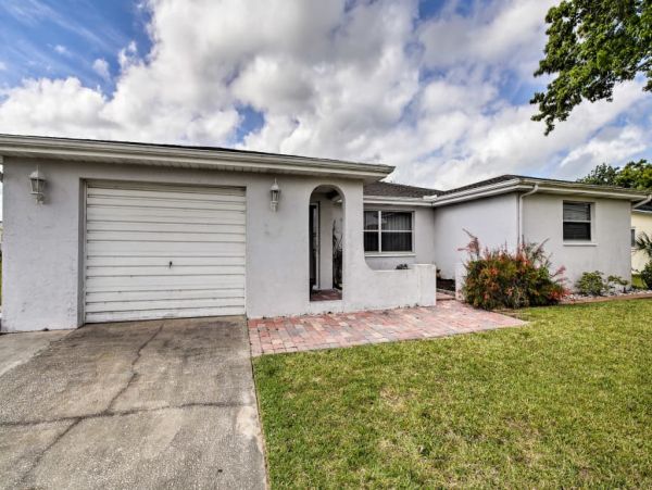 Other Cities  Florida Home 989497