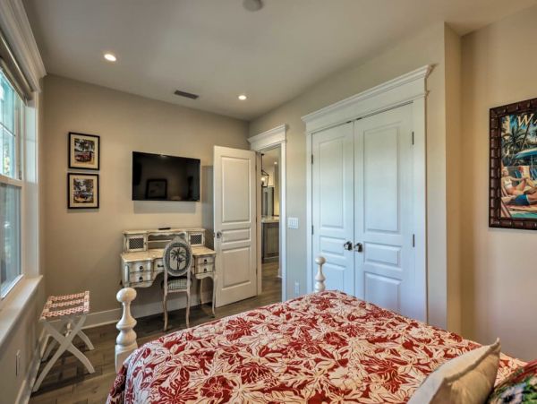 St. Augustine Home 989503