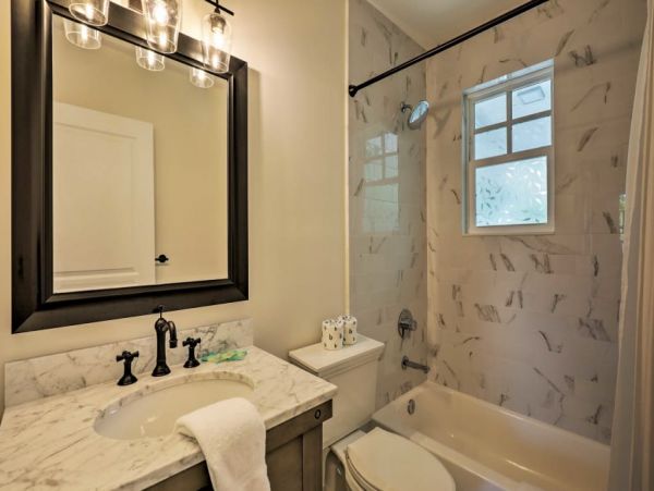St. Augustine Home 989503