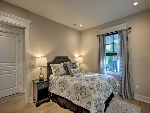 St. Augustine Home 989503