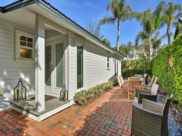 St. Augustine Home 989503