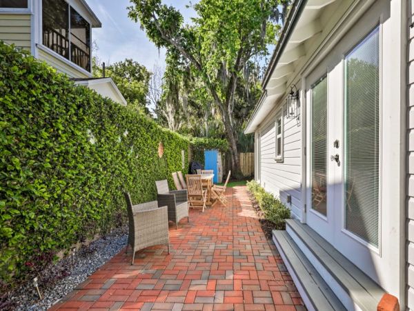 St. Augustine Home 989503
