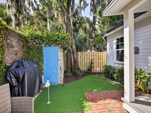 St. Augustine Home 989503