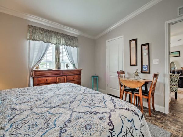 Clearwater Home 989504