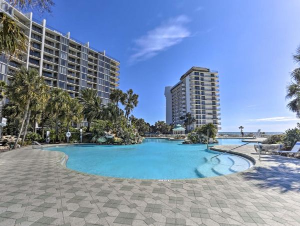 Panama City Beach Condo with Balcony and ocean Views