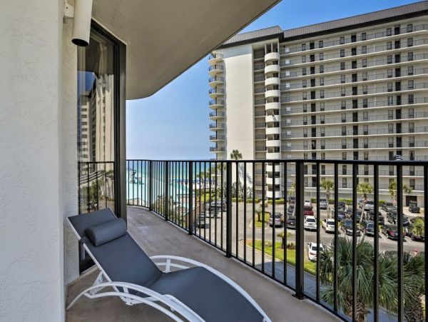 Panama City Beach Condo with Balcony and ocean Views
