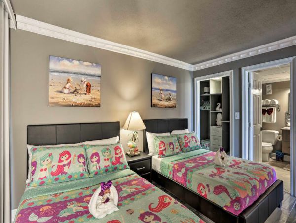 Panama City Beach Condo with Balcony and ocean Views