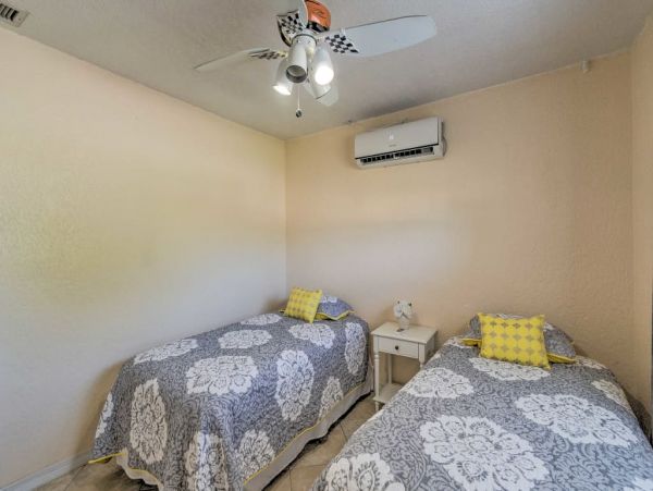 Sarasota Home 989529