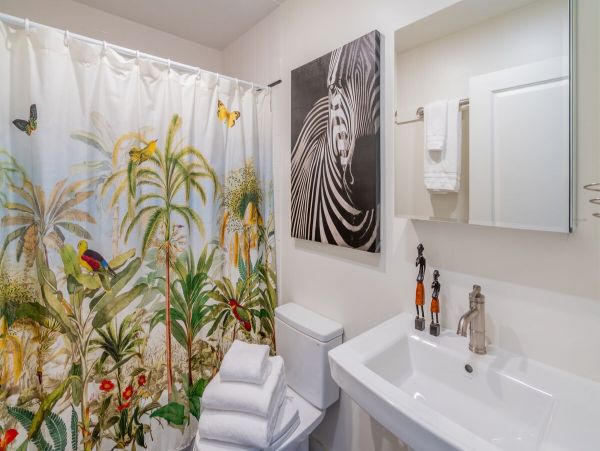 Three Bedroom Santa Barbara Vacation Home Sleeps 8 Guests