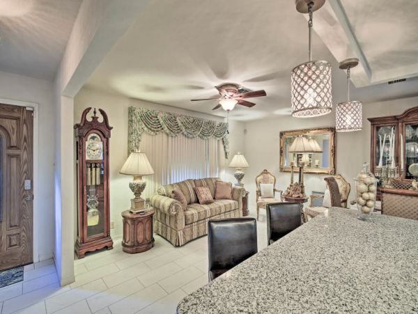 St. Petersburg Home 989534