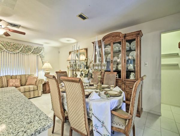 St. Petersburg Home 989534