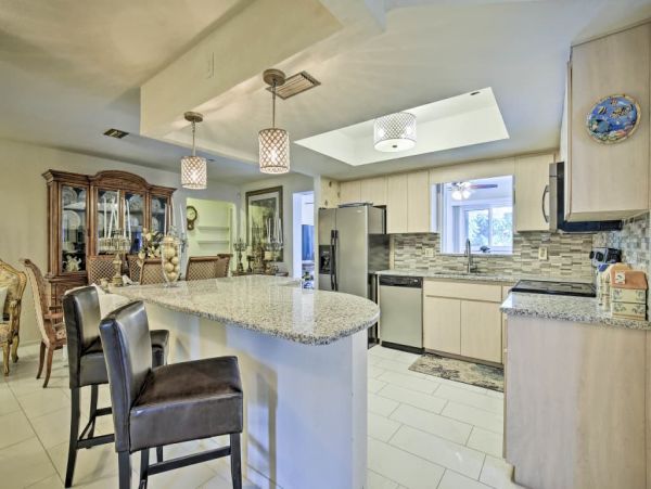 St. Petersburg Home 989534