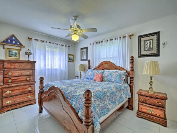 St. Petersburg Home 989534